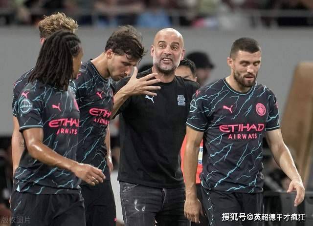 ”仔 吴尊72岁老爸首上节目 父子俩同框被赞像兄弟！